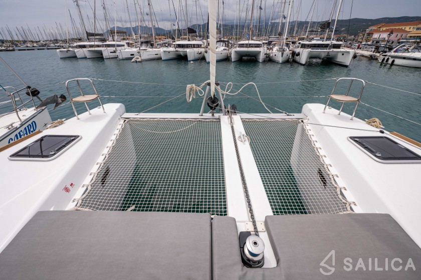 Lagoon 40 - Yacht Charter Sailica