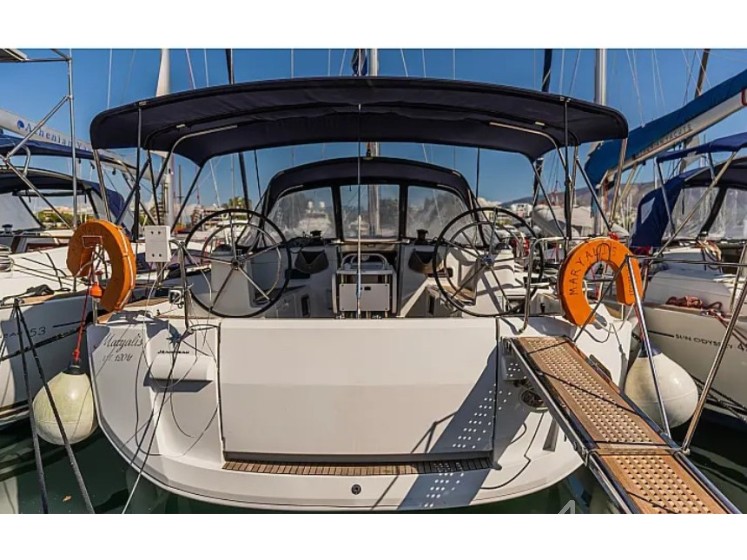Sun Odyssey 519 - Yacht Charter Sailica