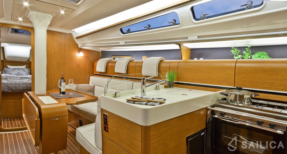 Dehler 38 - Yacht Charter Sailica