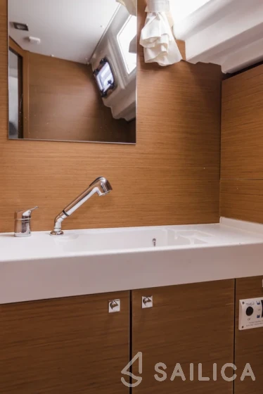 Sun Odyssey 479 - Yacht Charter Sailica