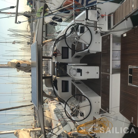 Sun Odyssey 410 - Yacht Charter Sailica