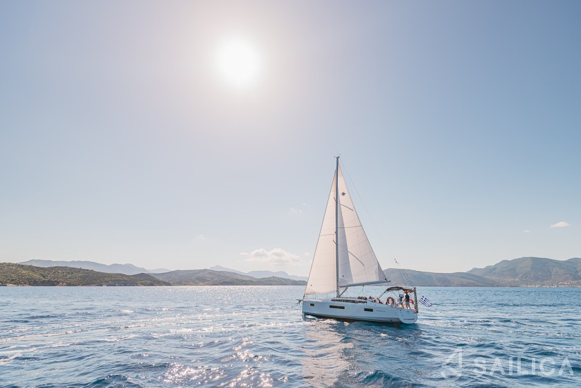 Sun Odyssey 410 - Yacht Charter Sailica