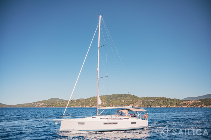 Sun Odyssey 410 - Yacht Charter Sailica