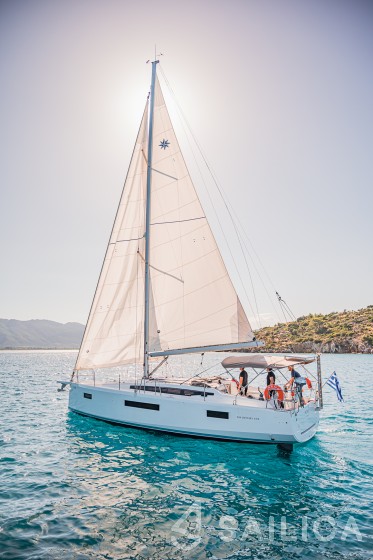 Sun Odyssey 410 - Yacht Charter Sailica