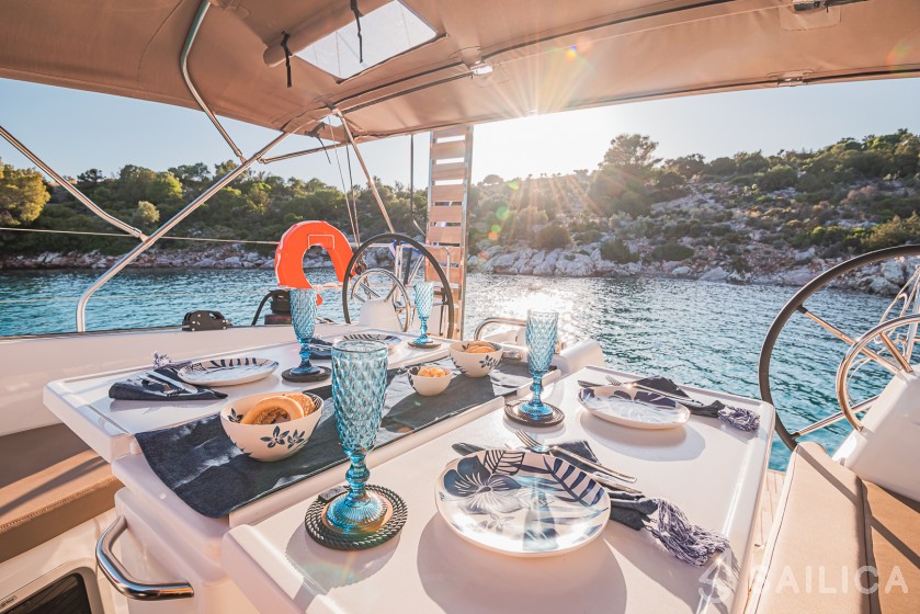 Sun Odyssey 410 - Yacht Charter Sailica