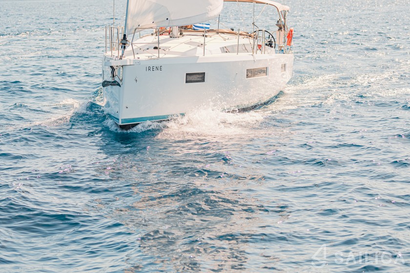 Sun Odyssey 410 - Yacht Charter Sailica