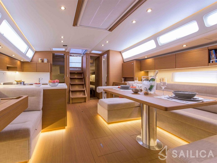 Grand Soleil 52 - Yacht Charter Sailica
