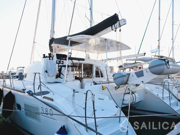 Lagoon 380 - Yacht Charter Sailica