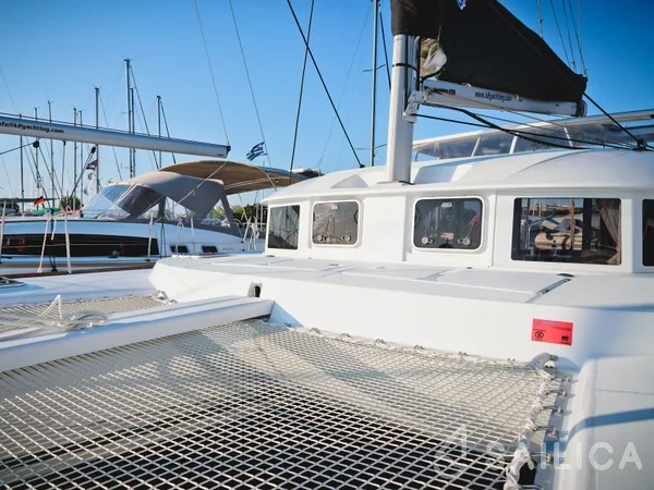 Lagoon 380 - Yacht Charter Sailica