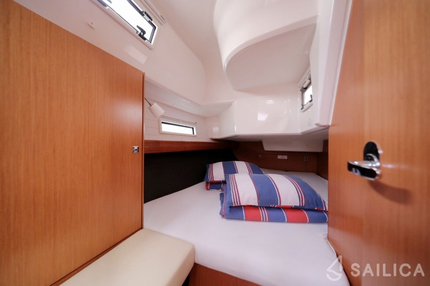 Bavaria 37 Cruiser - Yacht Charter Sailica