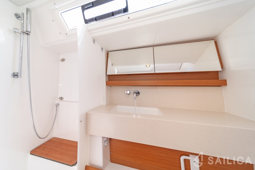 Dufour 470 - Yacht Charter Sailica
