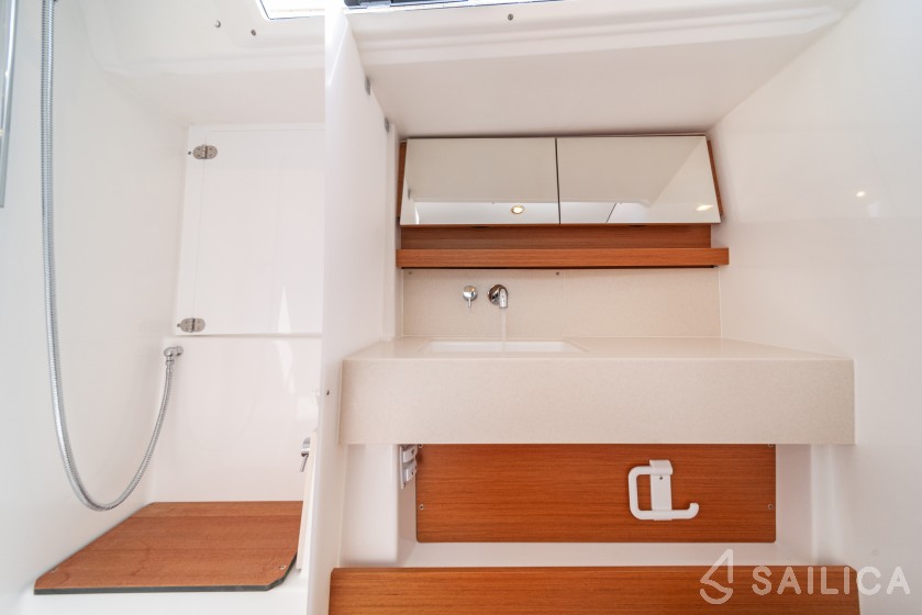 Dufour 470 - Yacht Charter Sailica