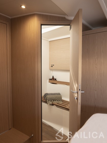 First 53 - Yacht Charter Sailica