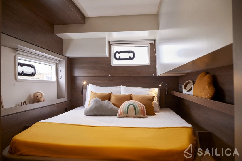 Bali 4.4 - Yacht Charter Sailica