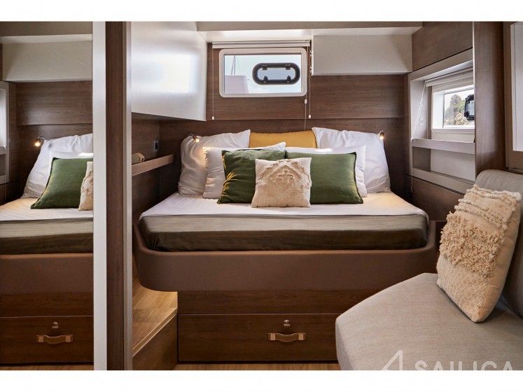 Bali 4.4 - Yacht Charter Sailica