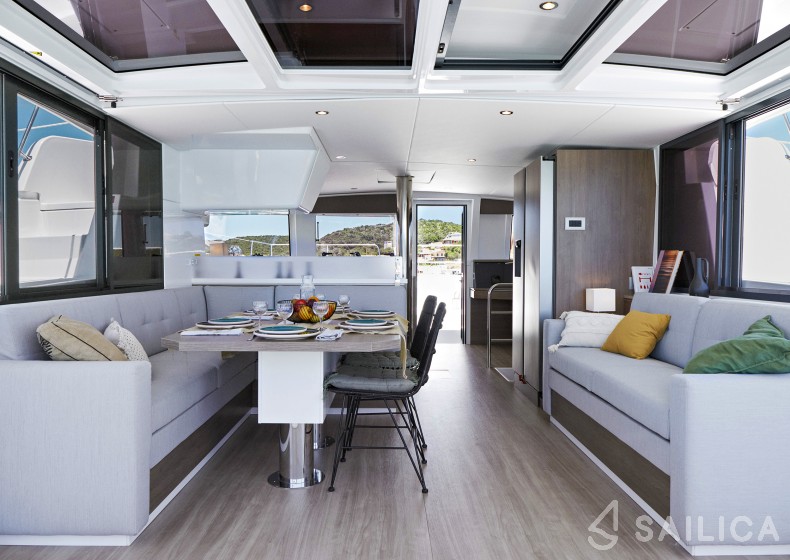 Bali 4.4 - Yacht Charter Sailica