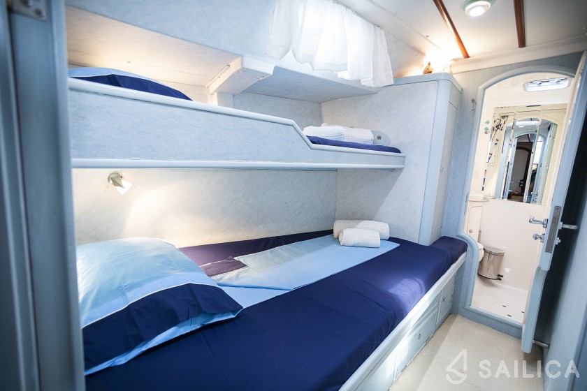 Ocean Star 51.2 - Yacht Charter Sailica