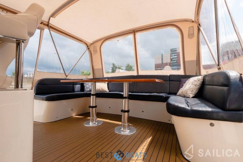 De Drait DeLuxe 42 - Yacht Charter Sailica