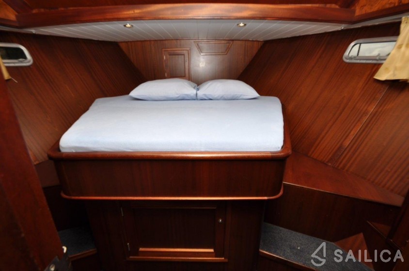 Hemmes 1400 - Yacht Charter Sailica
