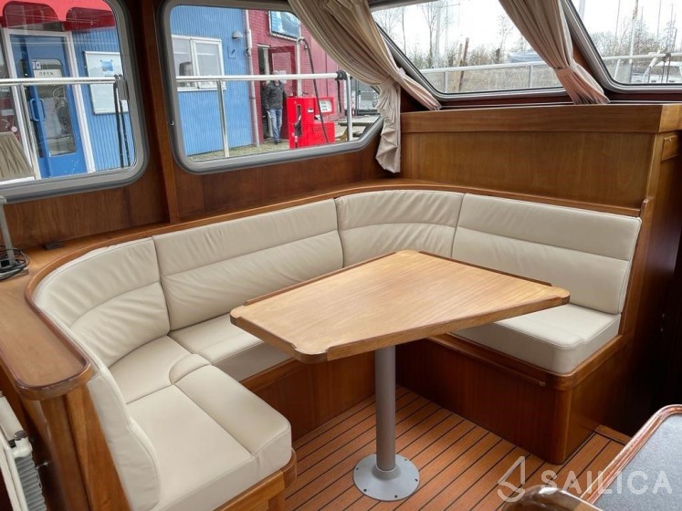 Hemmes 1400 - Yacht Charter Sailica