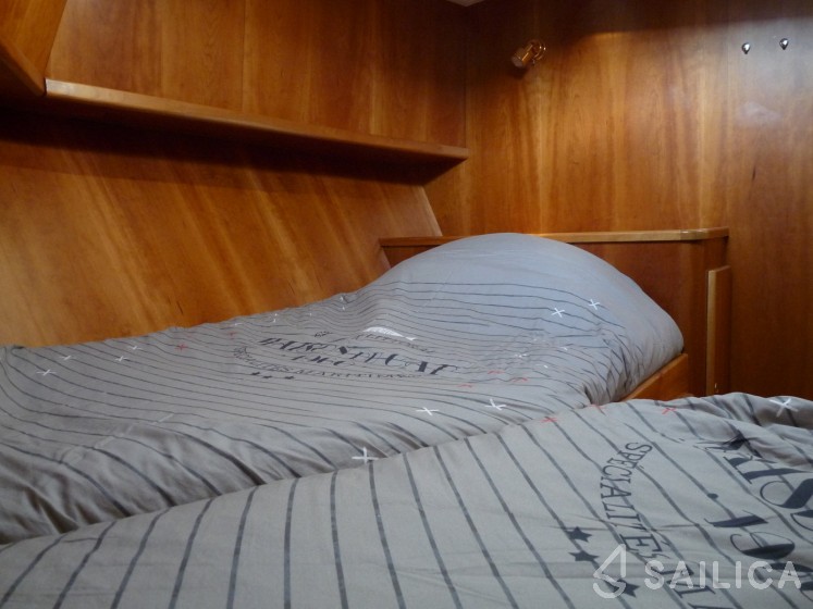 Funcraft 1200 - Yacht Charter Sailica