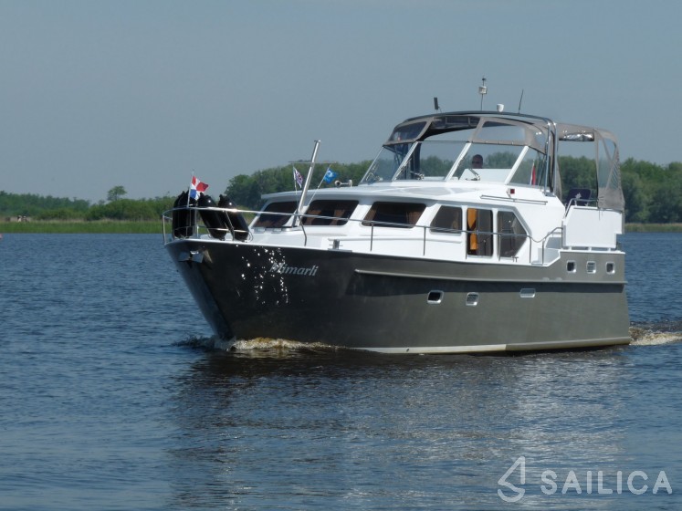 Funcraft 1200 - Yacht Charter Sailica