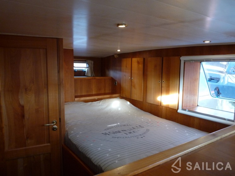 Funcraft 1200 - Yacht Charter Sailica