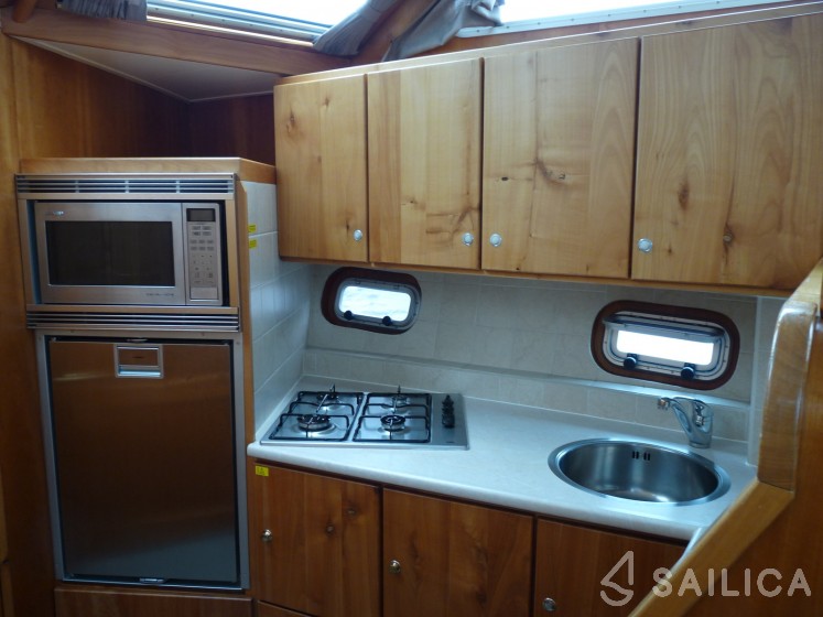 Funcraft 1200 - Yacht Charter Sailica