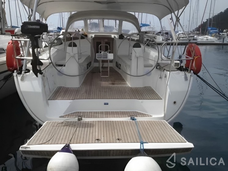 Bavaria 40 Cruiser - Yacht Charter Sailica