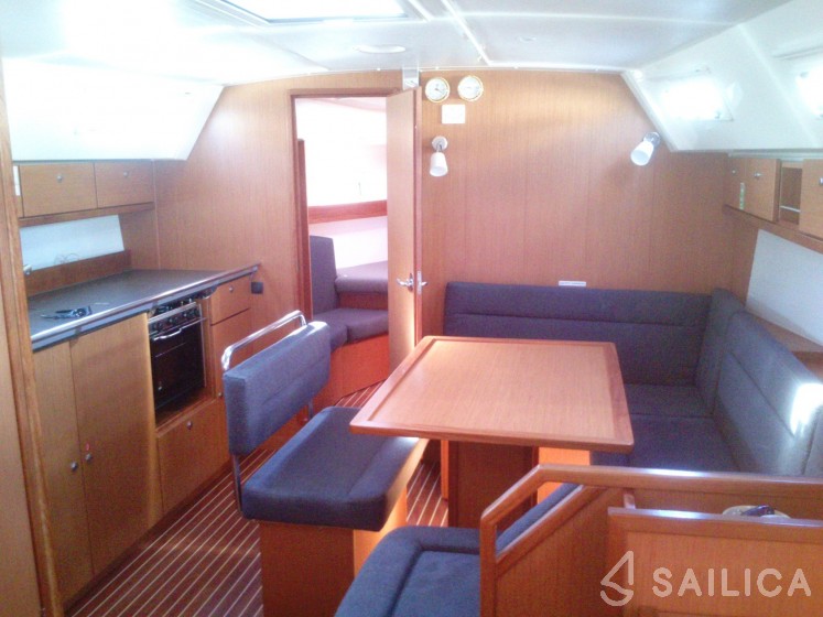 Bavaria 40 Cruiser - Yacht Charter Sailica