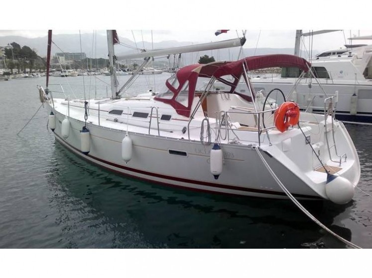 Oceanis 393 Clipper - Yacht Charter Sailica