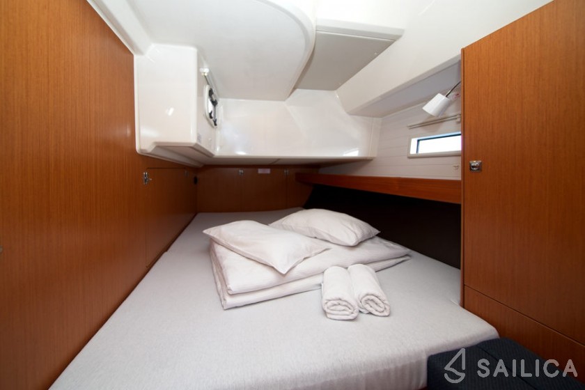 Bavaria 46 Cruiser - Yacht Charter Sailica
