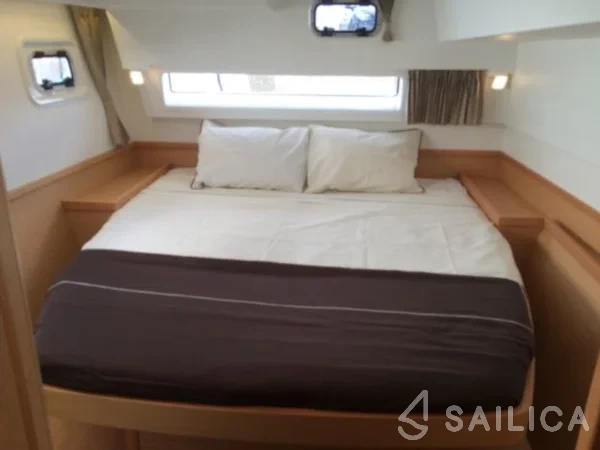 Lagoon 42 - Yacht Charter Sailica