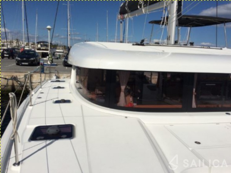 Lagoon 42 - Yacht Charter Sailica