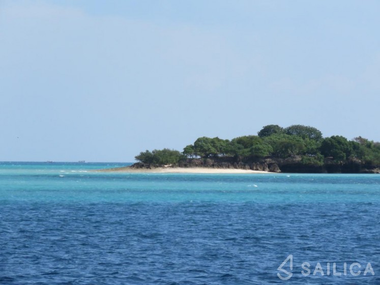 Leopard 48 - Yacht Charter Sailica