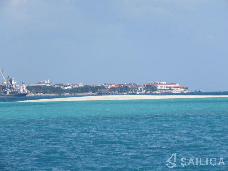 Leopard 48 - Yacht Charter Sailica