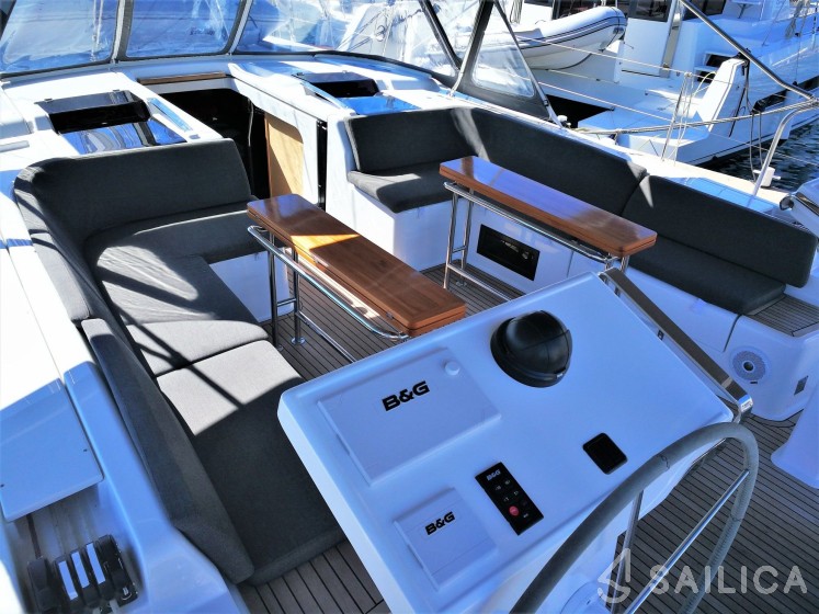 Hanse 548 - Yacht Charter Sailica