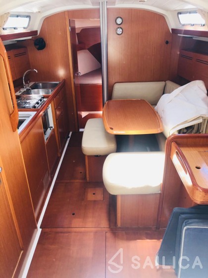 Cyclades 39.3 - Yacht Charter Sailica
