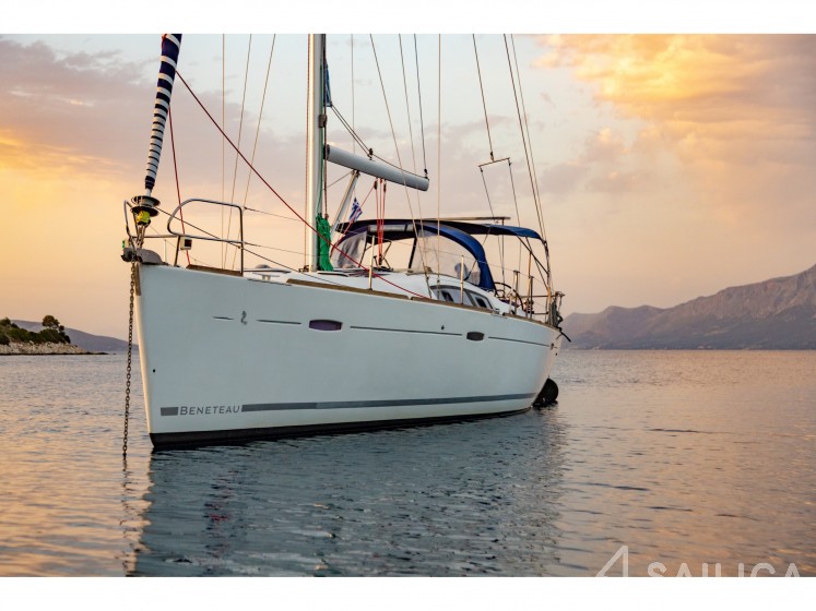 Oceanis 43 - Yacht Charter Sailica