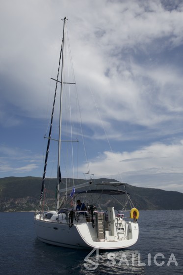 Oceanis 43 - Yacht Charter Sailica