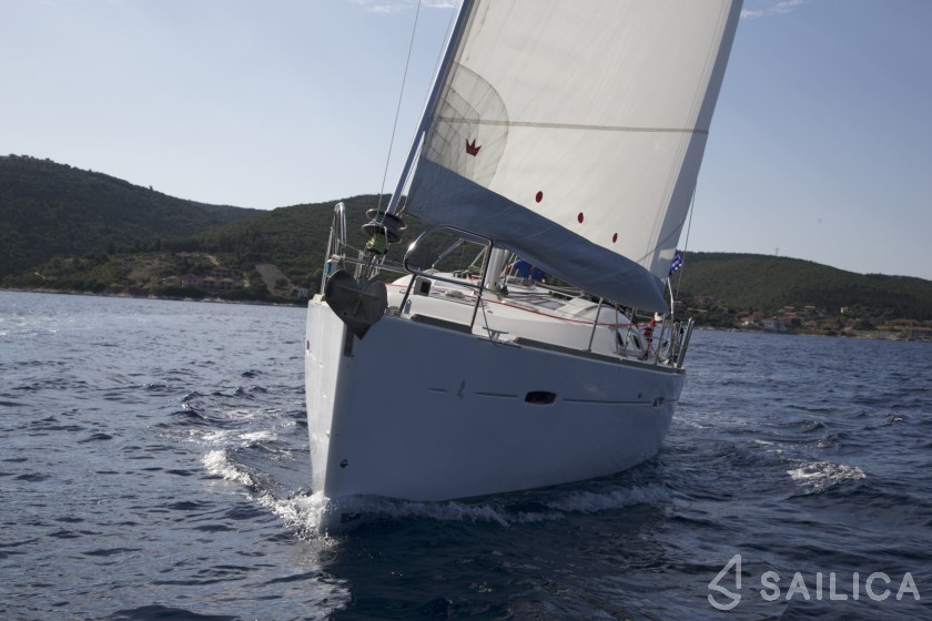 Oceanis 43 - Yacht Charter Sailica
