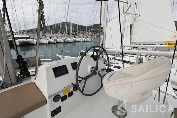Bali 4.3 - Yacht Charter Sailica