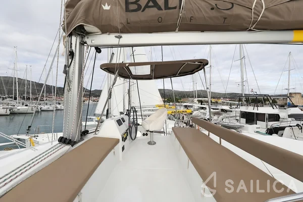 Bali 4.3 - Yacht Charter Sailica