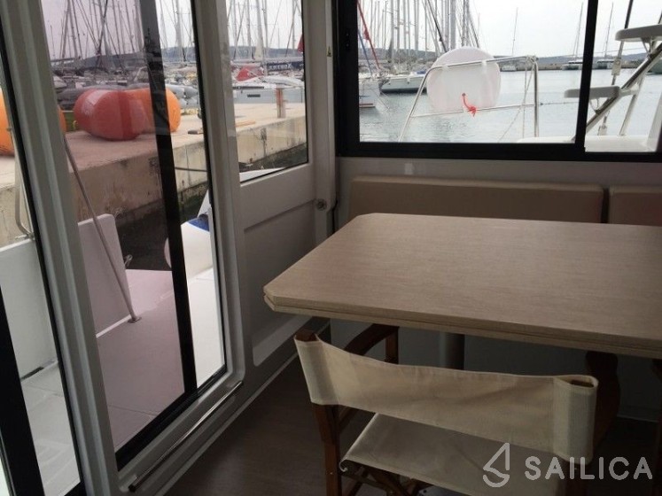 Bali 4.3 - Yacht Charter Sailica