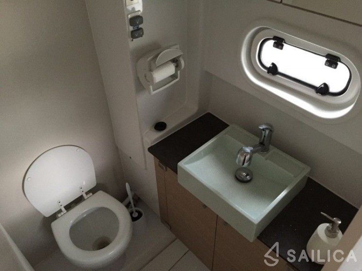 Bali 4.3 - Yacht Charter Sailica