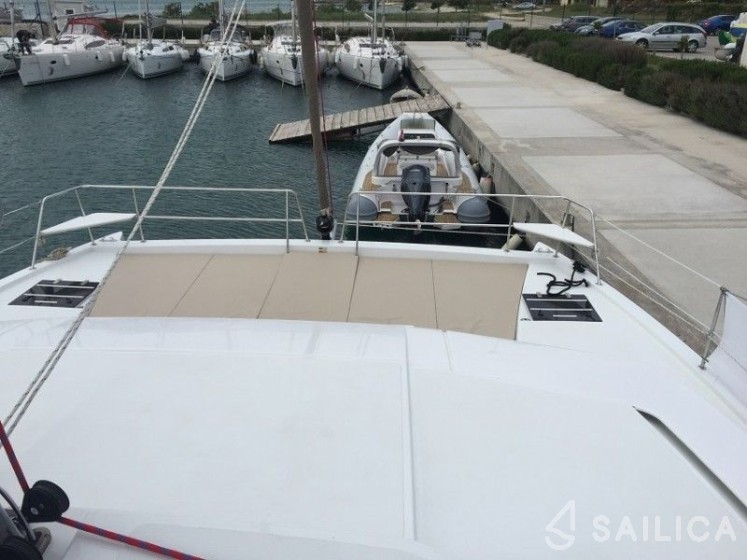Bali 4.3 - Yacht Charter Sailica