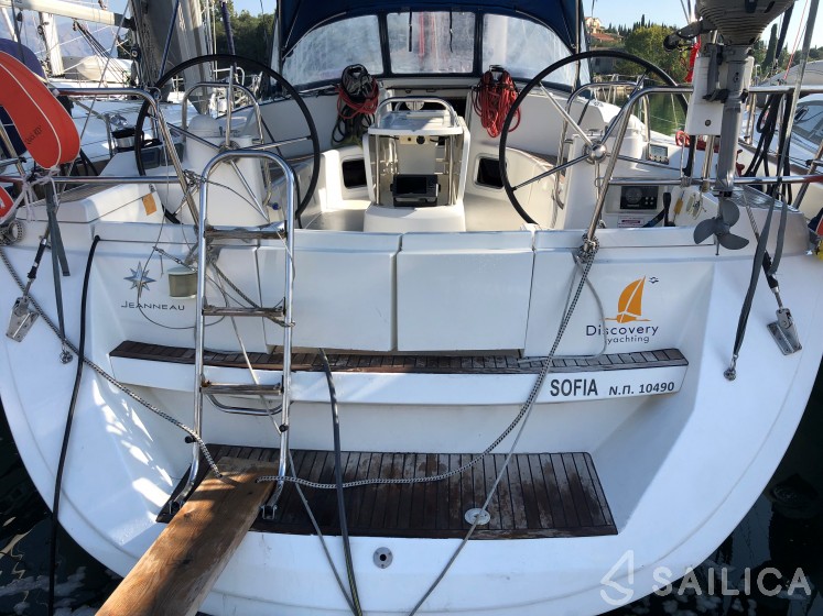Sun Odyssey 44 i - Yacht Charter Sailica