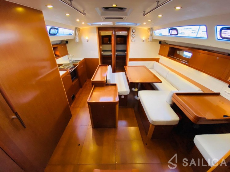 Oceanis 50 Family - Yacht Charter Sailica