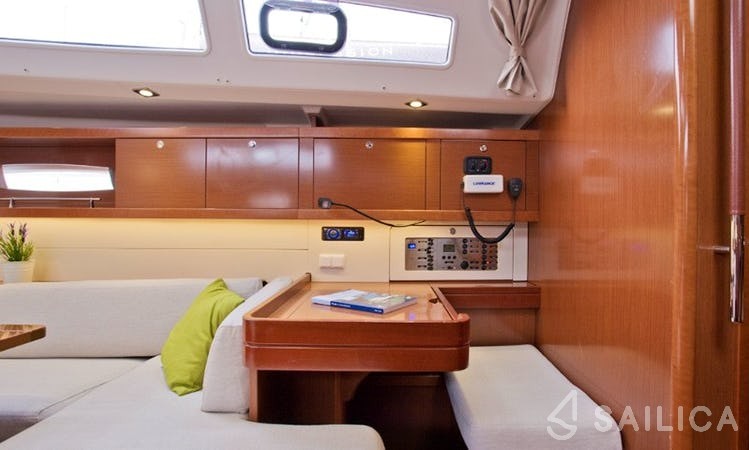 Oceanis 50 Family - Yacht Charter Sailica