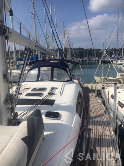 Oceanis 50 Family - Yacht Charter Sailica